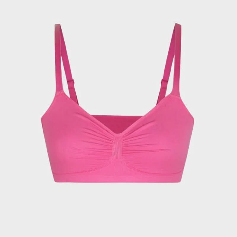 Sports bra with adjustable cups