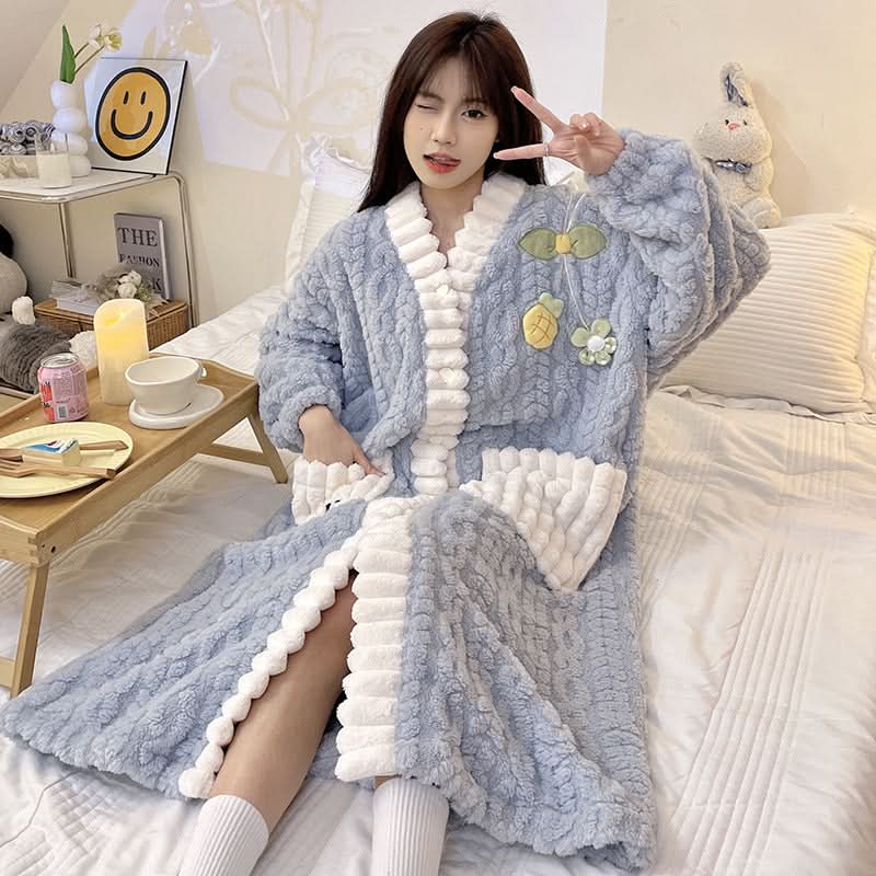 Plus Size Women's Sleepwear Autumn Winter Thick Coral Fleece Robe Comfortable Home Clothes Casual Style V-Neck Pure Color