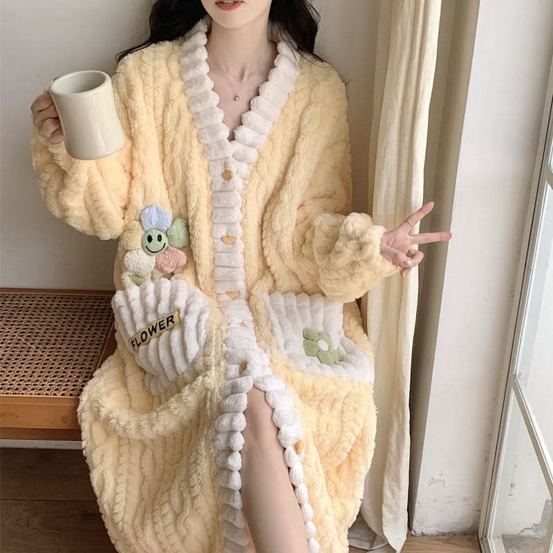 Plus Size Women's Sleepwear Autumn Winter Thick Coral Fleece Robe Comfortable Home Clothes Casual Style V-Neck Pure Color