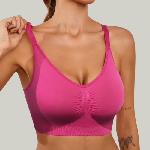 Sports bra with adjustable cups